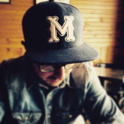 ray_marcianno's profile picture. Chanteur/fumeur/jongleur à temps semi-plein...bum à temps partiel.