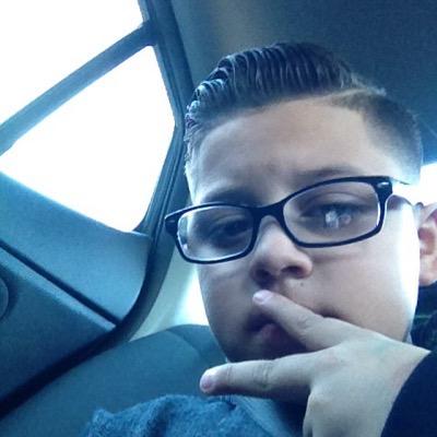 Trying to get to 1m follwers plz follow me i will follow back