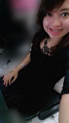 indahlafista's profile picture. me is nurse, cdj, marketing, heels, zeal, leopards, mommy for my huskies  n addicted in all bout kind of music