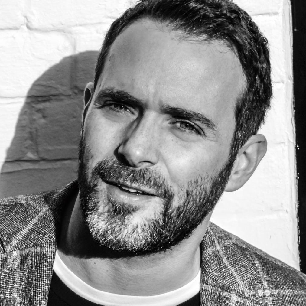 Creative Director and co-founder of @delilahcosmetic, Husband, Foodie and obsessive dog owner.   http://t.co/xrMoPkkyxr