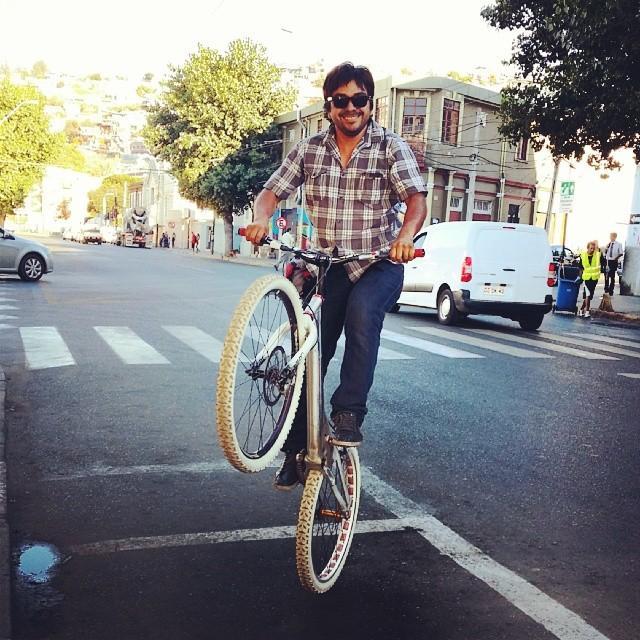 Porteño (desde 2004), amante de las cosas simples, Trabajando en tecnologia para la educación, Imprentero, Bicicletero, ciclista Furioso Porteño