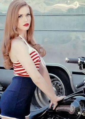 Abby Abernathy/Beautiful Disaster/Pigeon de Travis/Lucky Thirteen