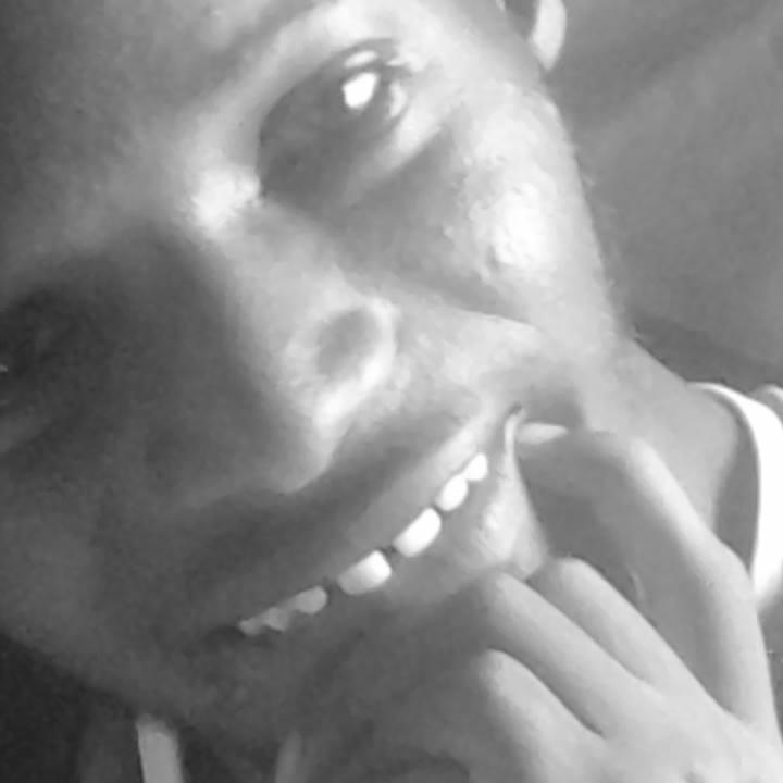 RDavincii's profile picture. 