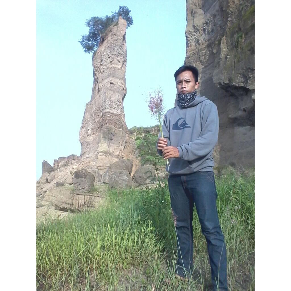 fajarsantaiwae's profile picture. saling percaya dan saling memahami .