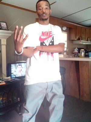 #TeamGraniteville . #FreePeewee . #FreeDoeBoy #FreeHank .#FreeLilGang #MoneyTeam . #RIPHines . #RIPMaverick . #800Gang