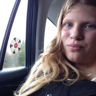 Hej jag heter Sandra och är en foooer + är upptagen (inte singel!) 2/1❤️