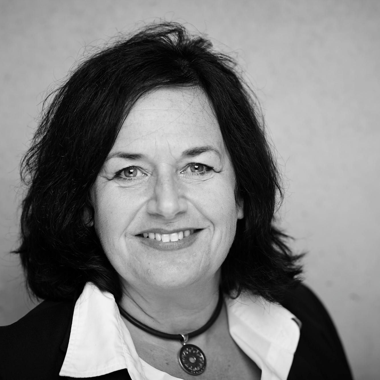 DanniBam's profile picture. Markenentwicklung I Markenführung  I  Public Relations  I  Kommunikation  I  Hockey  I  Golf  I  Rotary