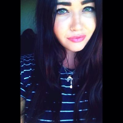 Profile Picture of Emily Donaldson (@em_charlotte92) on Twitter