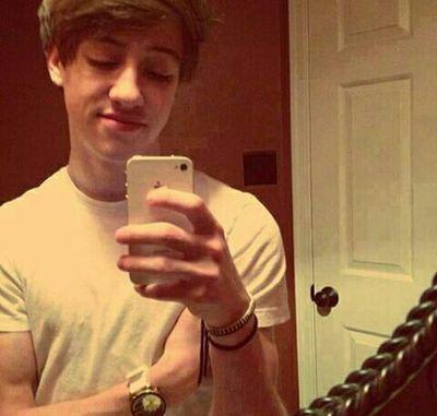 18| OBJ Slayer| Xbox one| Twitter hacked at 121K| amateur professional gamer, always looking for sponsers|