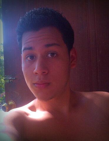 vladimirruiz300's profile picture. No cre en el amor pin:22DE046A