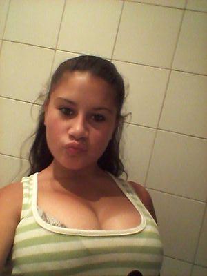 MelaniLOpezOK19's profile picture. me llamo melani tego 17 años y me gustan los osos .