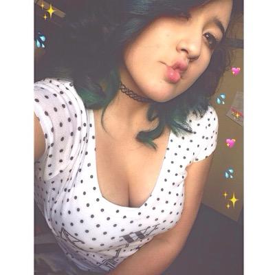 sinkingoceans's profile picture. email : yunglilvivi@gmail.com //