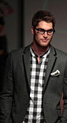 AshtonAlvz's profile picture. I play guitar often to pass time and I play different kinds of instruments. I have a pet named Romeo it's a cute puppy.