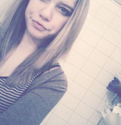 laaraamaarci's profile picture. 