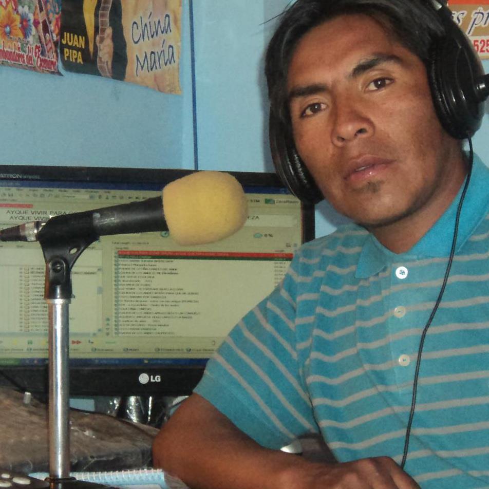 EDITOR  diario Sin Fronteras Puno
Corresponsal de Radio Onda Azul Puno
trabajo en Proyectos Mineros.