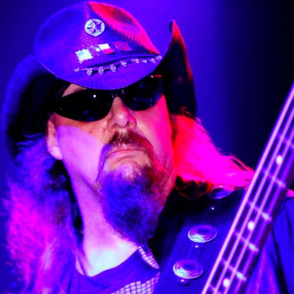 Bassist,Engineer,Acoustic GuitarWars Champ-Check out my southern metal band,Destruction Evolution-Opened for many big bands,headline regionally,getting airplay.