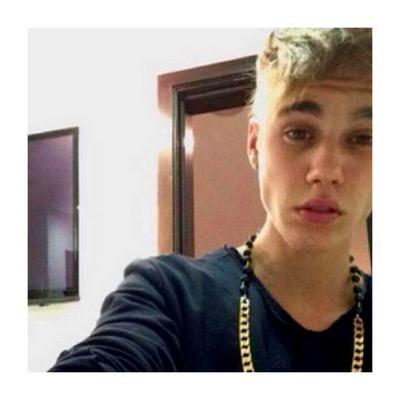 FOLLOW @jdrewsmjle BECAUSE SHE GIVE YOU THIS FOLLOW thank you and have a good day