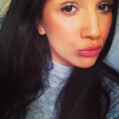 TerriKardashx's profile picture. If you dont like horses or the Kardashians you probably shouldnt follow me :)