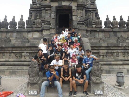 The Official twitter page of WOLF(: XII BHS SMANLA'13