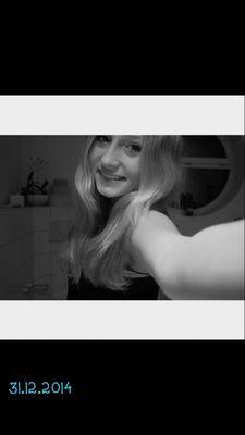 PaulinePflugbe1's profile picture. hey guys✌ -13, -pauline -germany -ed sheeran freak #edsheeran #love #best #man