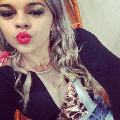 .ზ Sou o veneno, o mel e o sal...o ódio, o amor e o mal! Me descreva como quiser, receba de mim o que merecer...