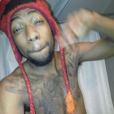 waz hanning follow ur boiy @Ben10Stackz