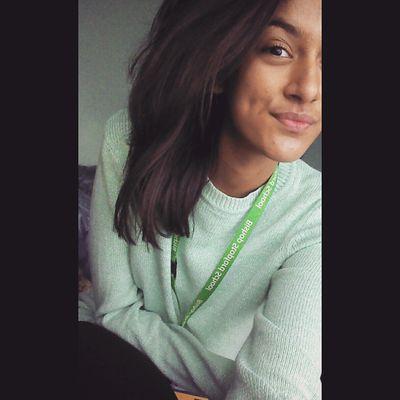Made a separate account for my blog!   17 Year Old, obsessed with YouTubers and Writing!