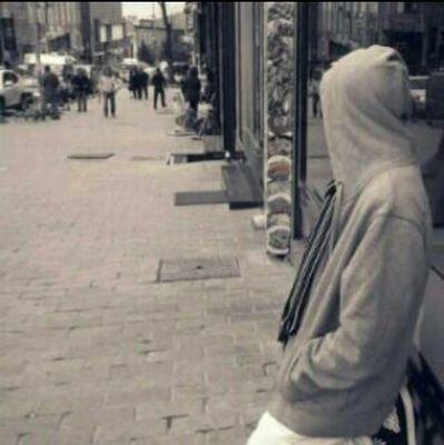 الذكريات لا تموت ، هي تتشكل بكل أوصاف الحياة .. تُصبح ضحكةً أو فرحةً وتكون في بعض