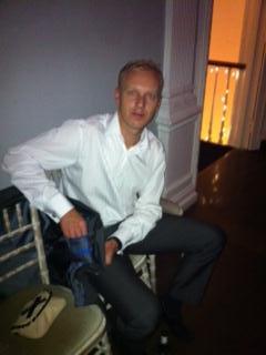 happy family man, proud #sufc fan, novice golfer, ex sunday league football legend,partial to a beer @timothytaylors
