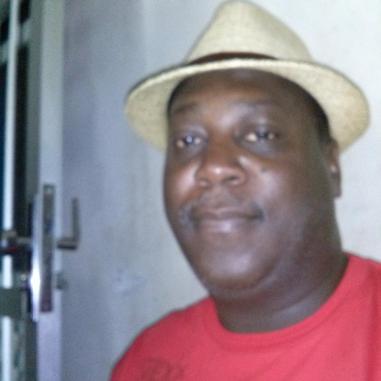 robsonbaiano422's profile picture. 