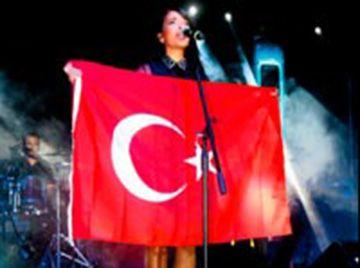 Indila Türkiye Hayranları