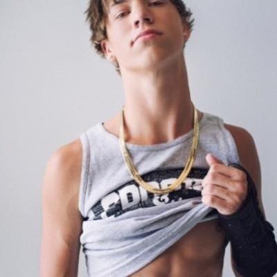 TaylorCaniffoxo's profile picture. 18 year old traveling america.. follow me and @rvproj3ct to enjoy the aweomse journey taylorcaniffpromo@gmail.com