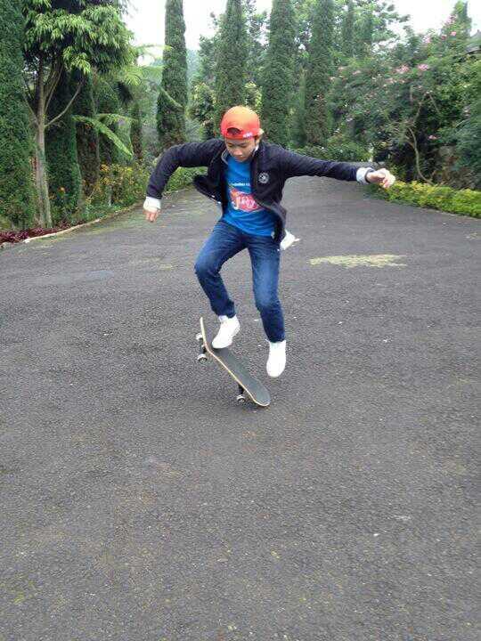 JoeComen's profile picture. Follow me/Follback you!