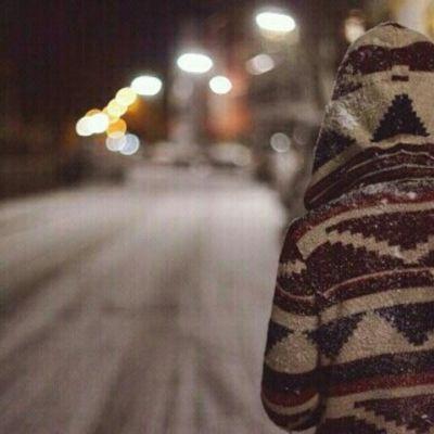 ‏‏فتاة عراقيهه.ولان الله يحبني ابتلاني العيش في السعوديهه):