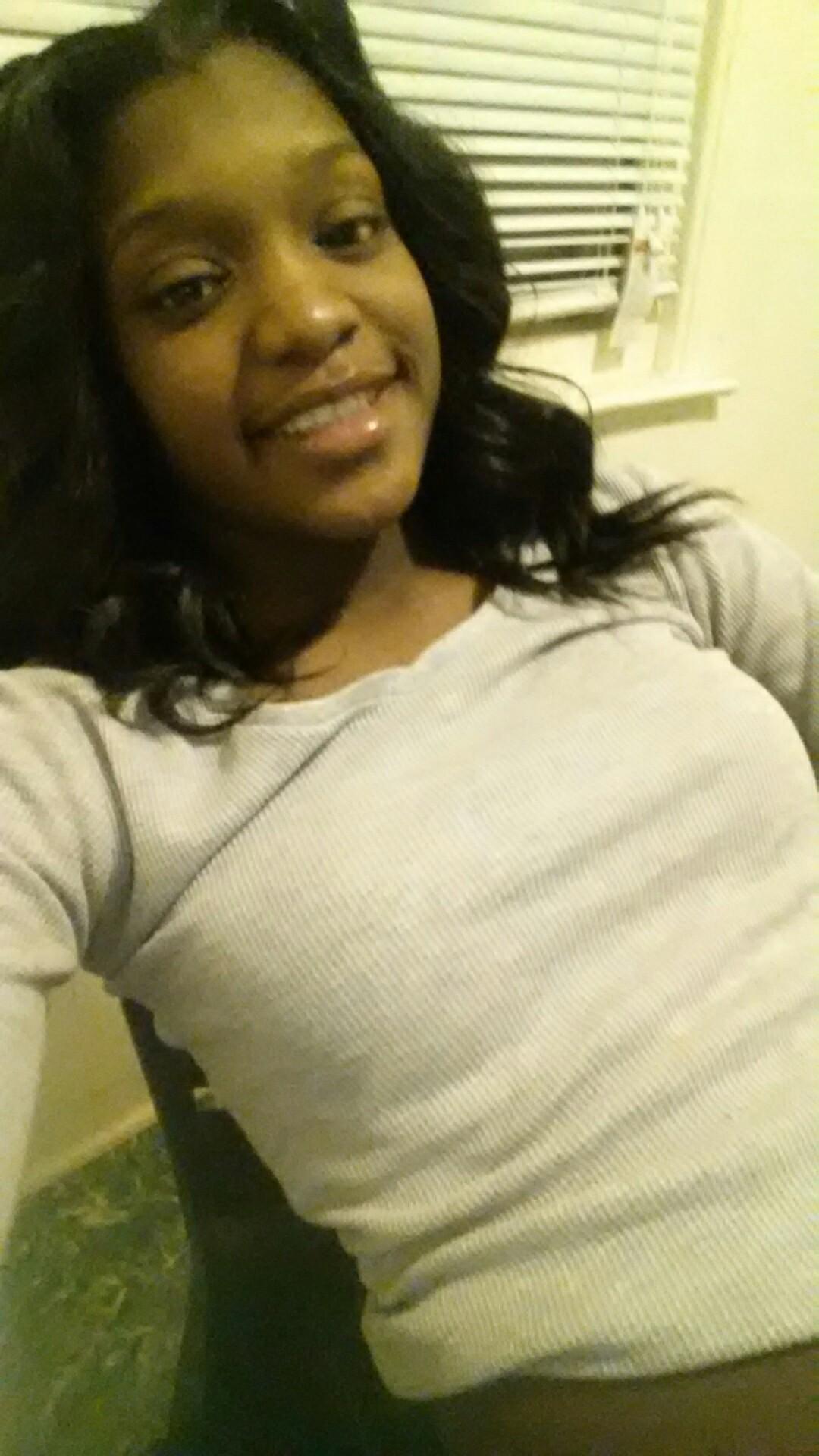 know some petty ass bi hes that wanna live my life #FreeTwin