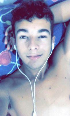 esdrasc25's profile picture. 