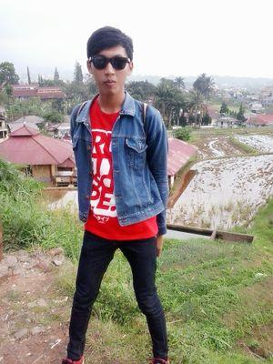 toharkenzitoink's profile picture. 