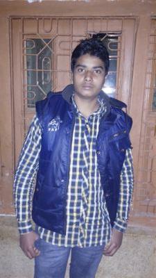 ravishtomer33's profile picture. 