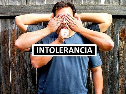 Ladillado de la politica y la anti-politica. Go to take by...