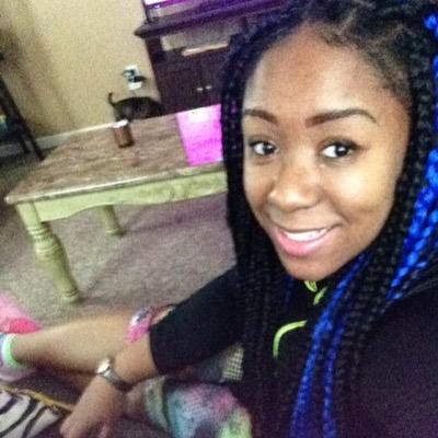 pretty girl in a complicated world ✊