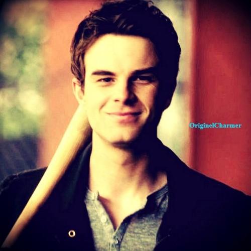 OriginelCharmer's profile picture. Out of every other psycho on this earth, I'm the sanest motherfucker I know.