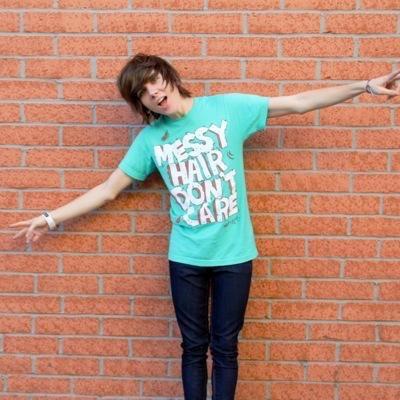 Who am i? idk i lost myself years ago http://t.co/41Z0Ej3B6Z http://t.co/7mloaG4kwb snapchat:::::: damonfizzy.      http://t.co/NBKM6W4Gx5 •