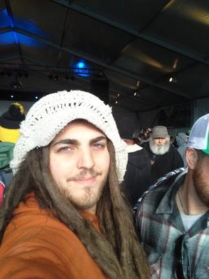 Music lover, Explorer and Deadhead @;}