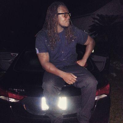 Football is my life . just trying to make it. follow me on IG Ukno2much