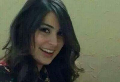 {‏‏عجبت لقوم ان احترمتهم احتقروك وان احتقرتهم احترموك}