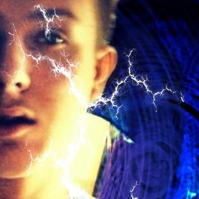 FrEE My SoN RoBB Rappin ima solo boii i dont follow yolo cuz You Only Die Once u live everyday