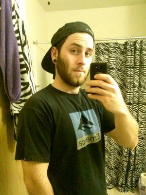 22 yrs of age, from the dirty 5-30, #OAKLAND RAIDERS!..Music Inspires All..Stay Creative/Stay Positive..Just another slave to society..