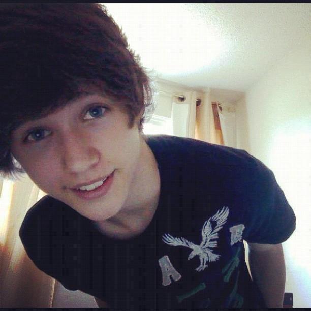hello my name is jasse princesses howe I am rushionerboy I like music, skateboarding, singing, etc