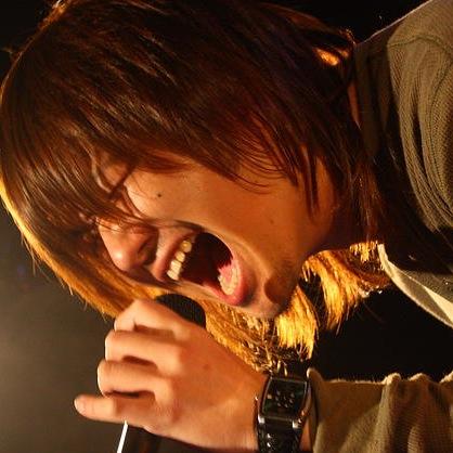 アコースティックデュオ「カナデフウビ」Vo & Guitarとしてデビューした若月勝真のオフィシャルアカウント。 主にスタッフがつぶやきます。
【YOUTUBE CHANNEL】
https://t.co/BG8s3ANhCC