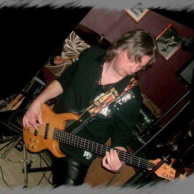 bassplayer , musicien, rock, metal, blues, funk, fusion, world, jazz, tribute band Iron Maiden
https://t.co/tlTzUHWt61